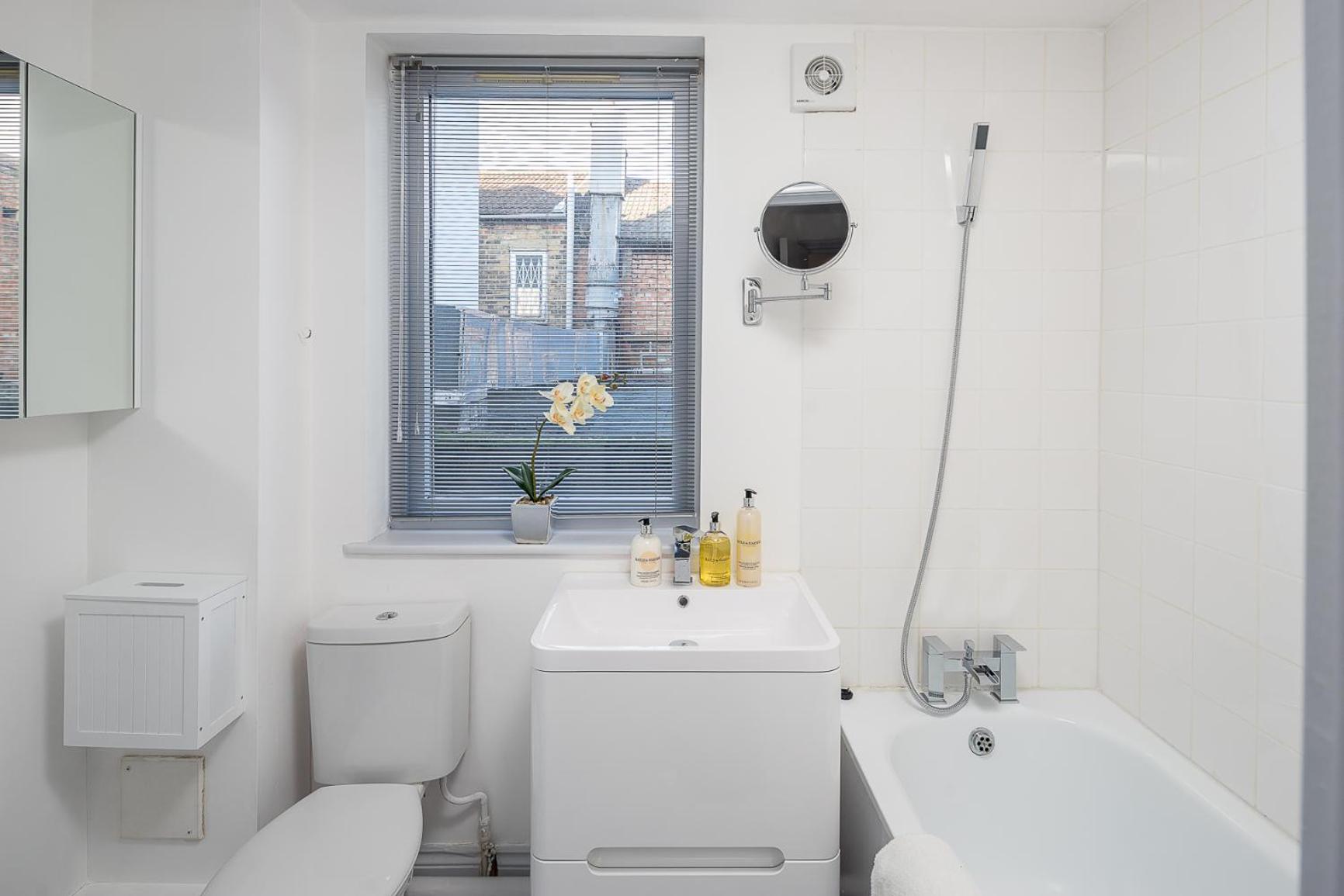 Apartment Modern 2-bedroom Flat In Vibrant East London